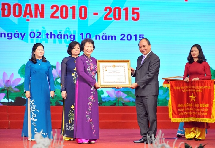 Đoàn kết, sáng tạo, đổi mới, thi đua xây dựng Thủ đô văn minh, hiện đại